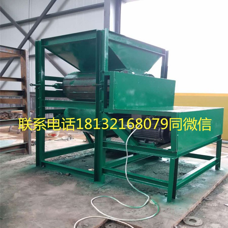 易拉罐壓扁機(jī)又叫鐵鋁盒壓片機(jī)(圖1) 易拉罐壓扁機(jī)又叫鐵鋁盒壓片機(jī)(圖1)