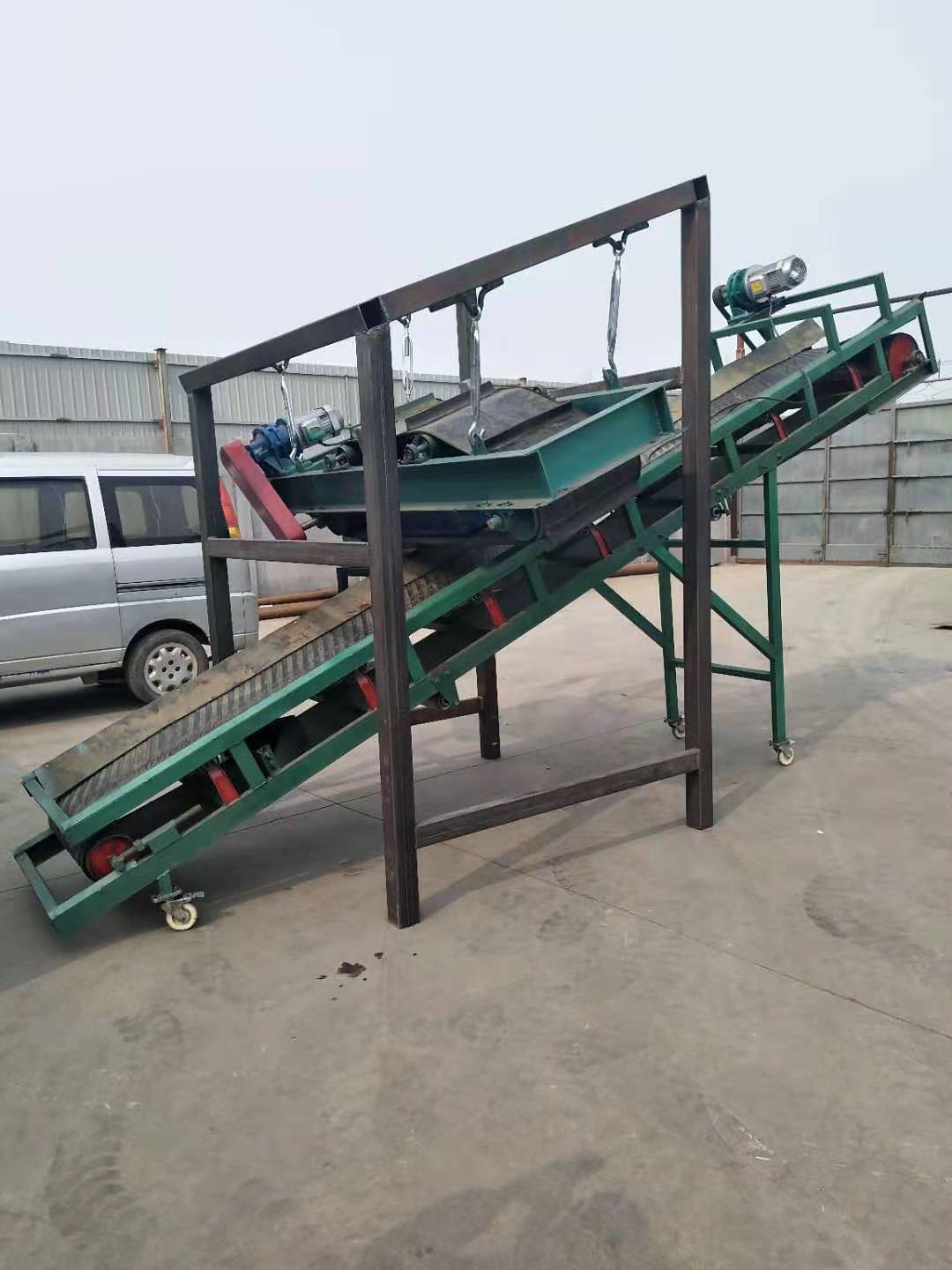 懸掛自卸除鐵機(jī)(圖1) 懸掛自卸除鐵機(jī)(圖1)