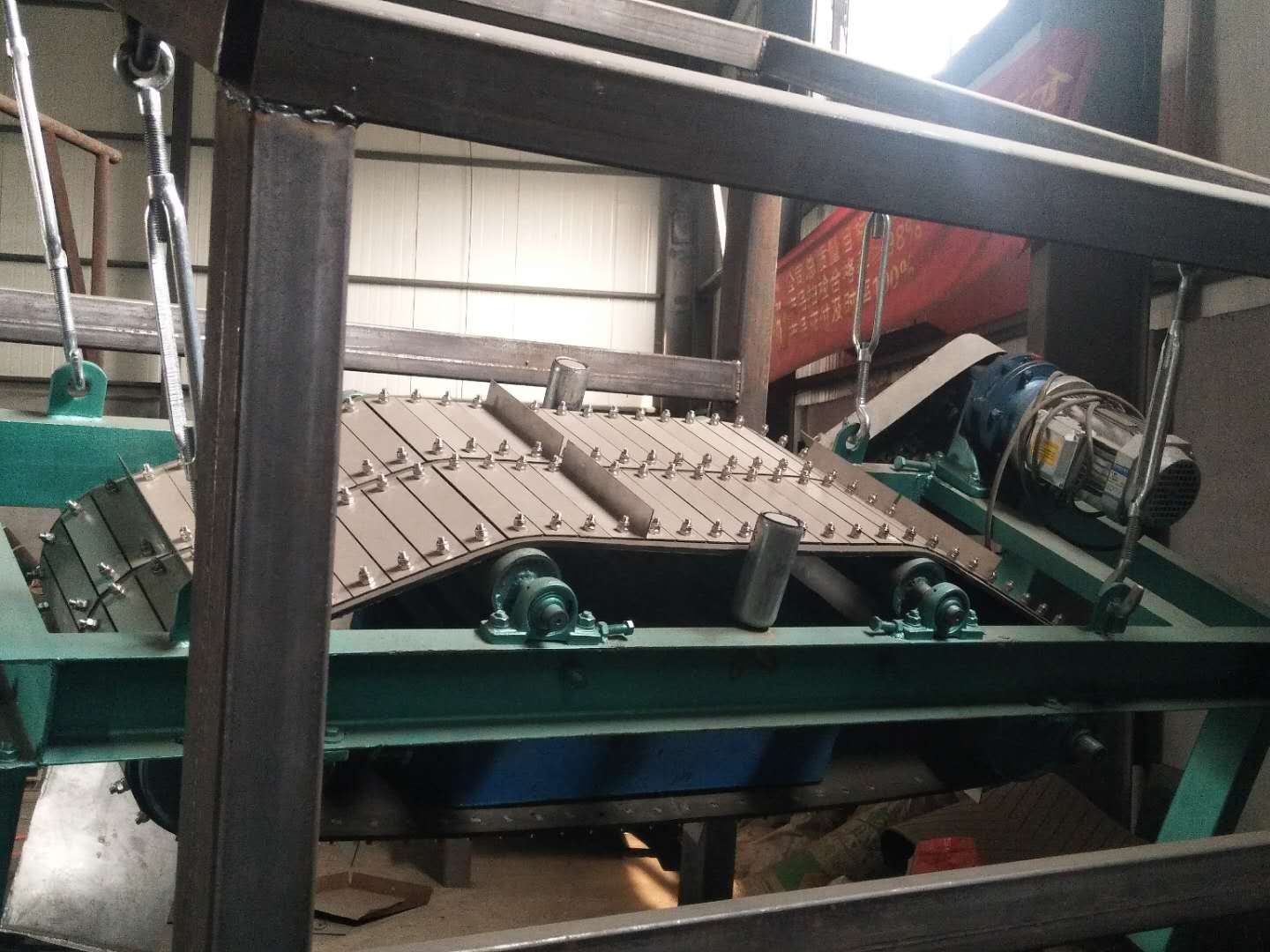 自吸自卸懸掛鎧裝式選鐵設(shè)備-磁選機(jī)(圖2) 自吸自卸懸掛鎧裝式選鐵設(shè)備-磁選機(jī)(圖2)